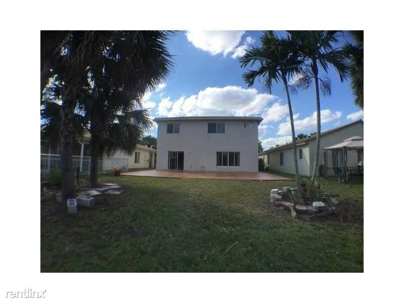 13314 SW 44th St - Photo 2 of 18