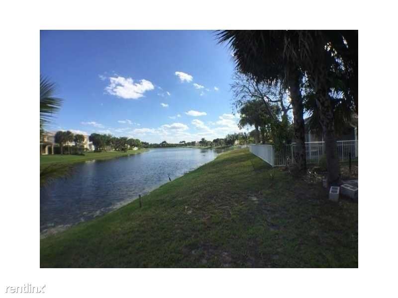 13314 SW 44th St - Photo 3 of 18