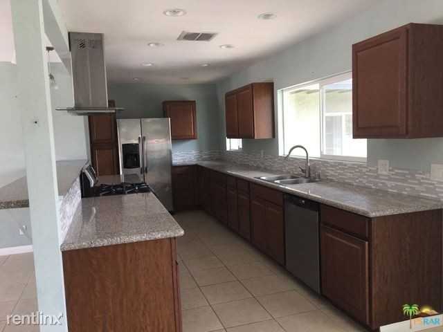 44795 San Juan Ave - Photo 2 of 3