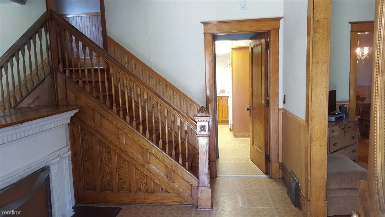 707 Cedar St - Photo 2 of 11