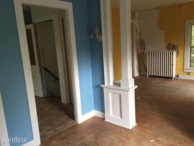 10 Fairview St - Photo 3 of 10