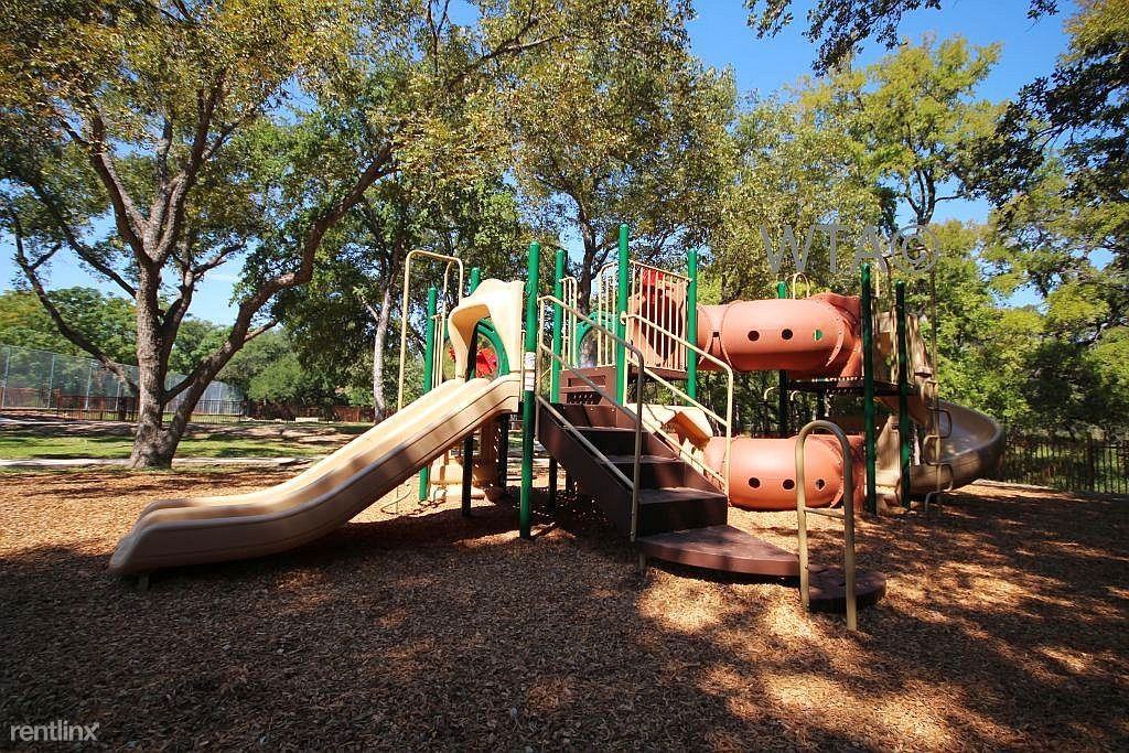 11146 Vance Jackson Rd - Photo 2 of 15