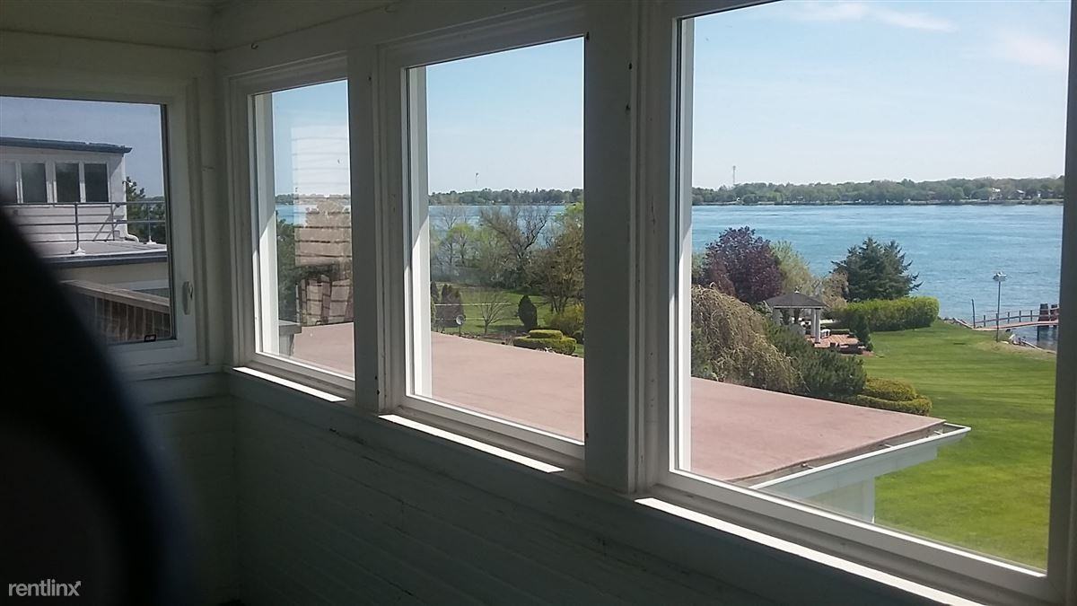 1329 Oakland Ave - Photo 3 of 12