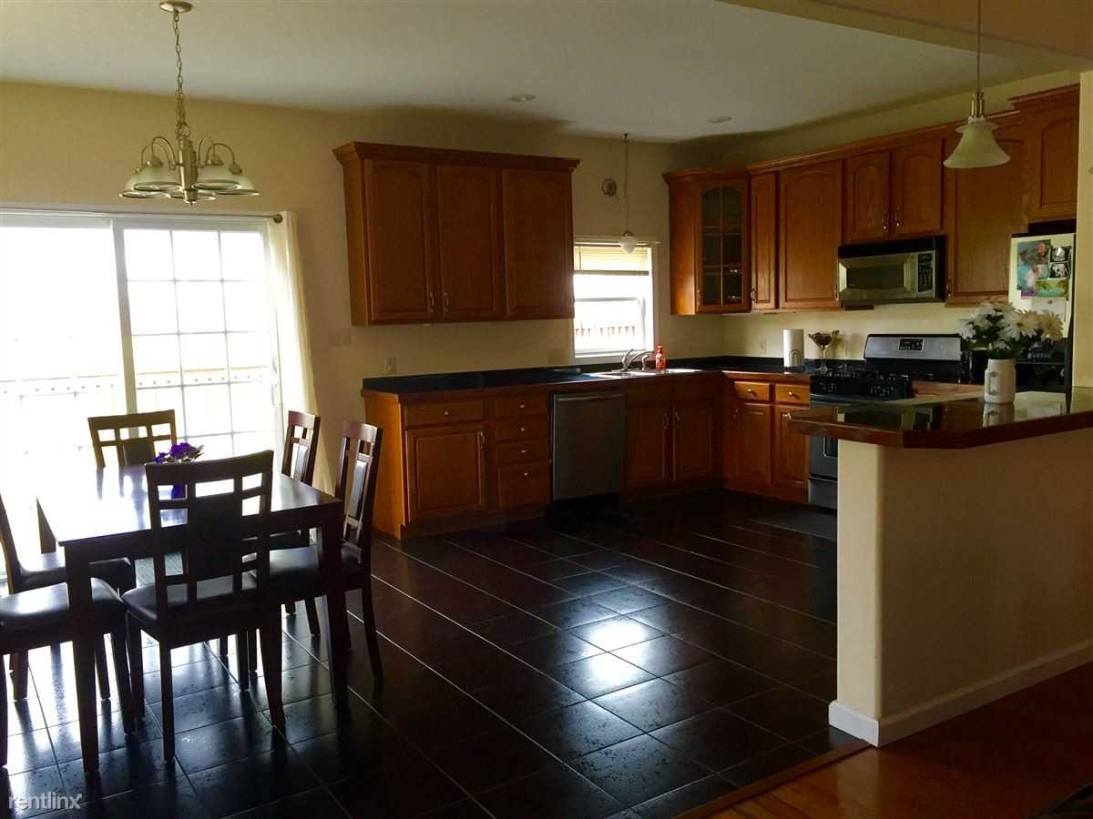 35 Brians Pl - Photo 2 of 18