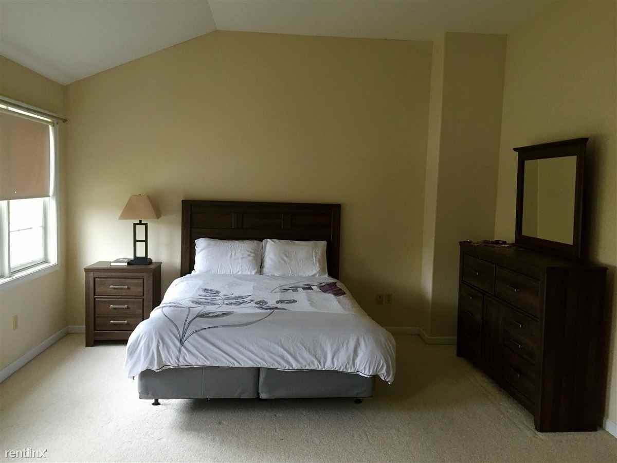 35 Brians Pl - Photo 3 of 18