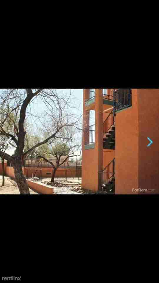 300 E Yavapai Rd - Photo 2 of 9
