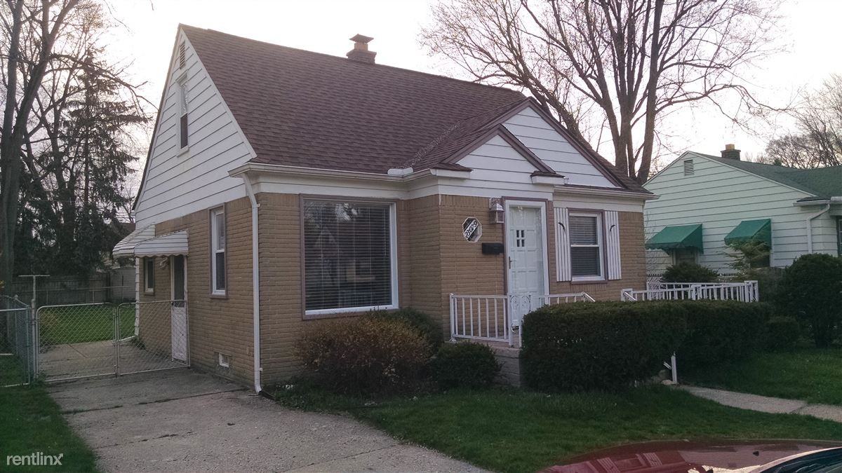 23079 Violet St - Photo 2 of 8