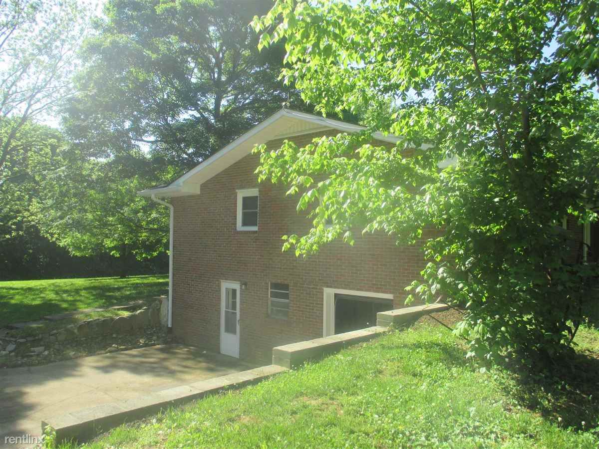 5720 Buckner Hollow Rd - Photo 2 of 10