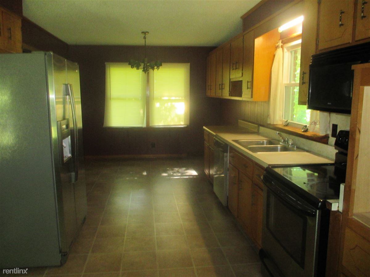 5720 Buckner Hollow Rd - Photo 3 of 10