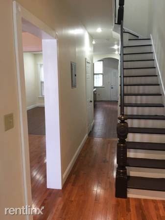 99 Jewett Ave - Photo 2 of 7