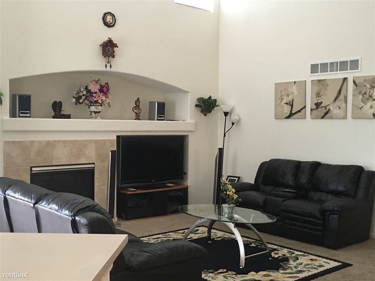 20167 E Dartmouth Dr - Photo 3 of 16