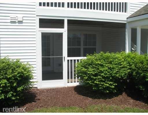 2664 S Knightsbridge Cir - Photo 2 of 10