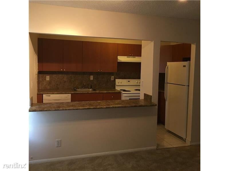 505 S Pine Island Rd - Photo 3 of 13