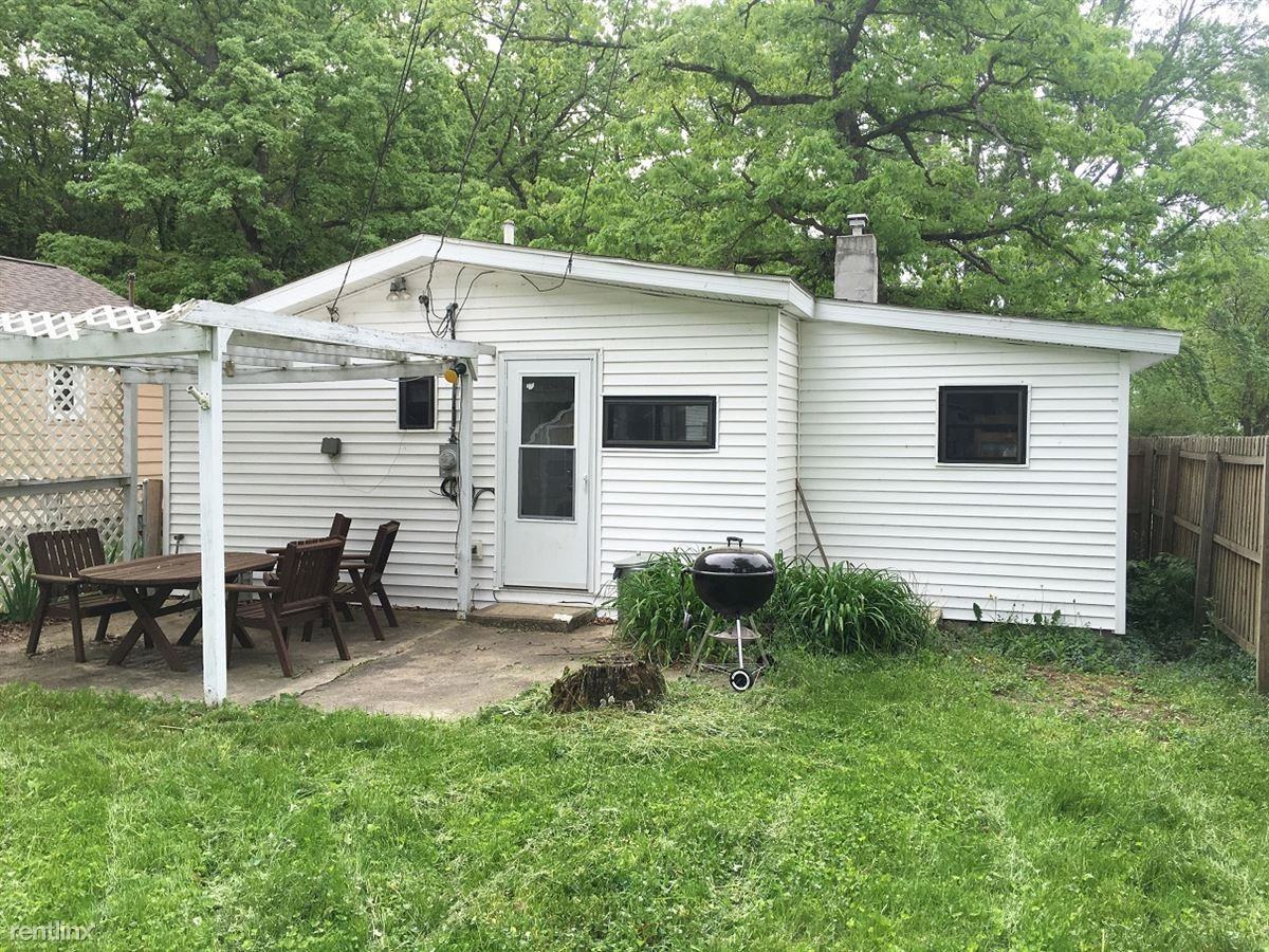 500 Oakwood Beach - Photo 3 of 26