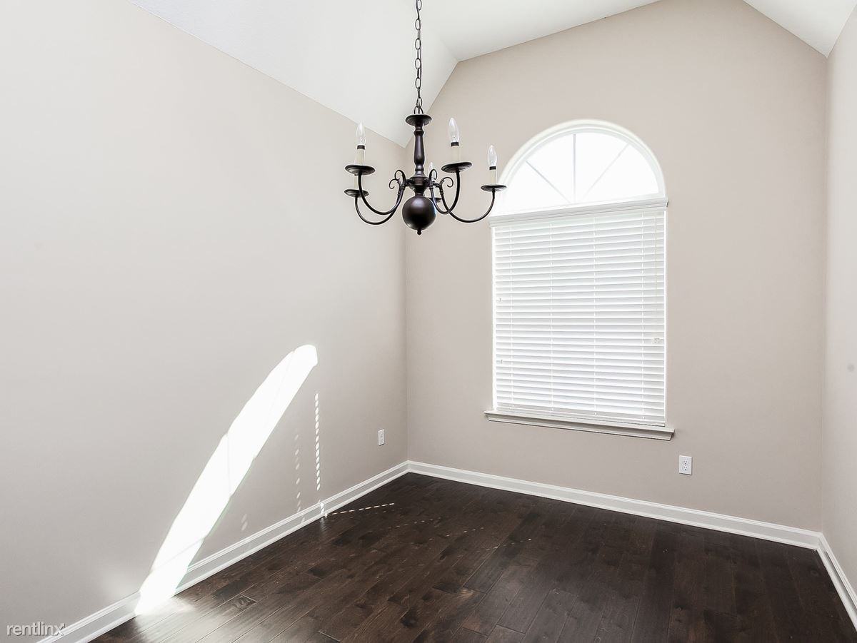 5023 Forest Oasis Ln - Photo 3 of 12