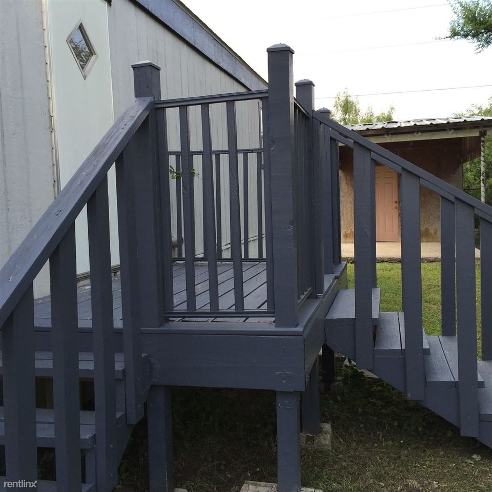 114 Lorean Dr - Photo 2 of 19