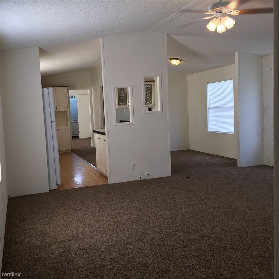 114 Lorean Dr - Photo 3 of 19