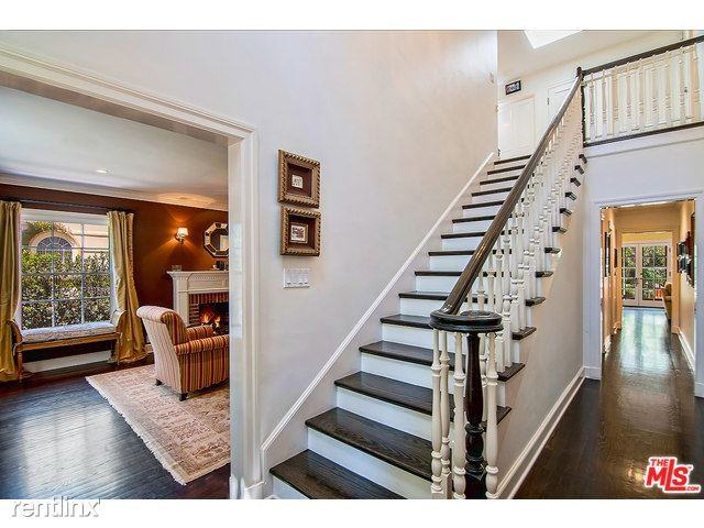 701 21st Pl - Photo 2 of 3