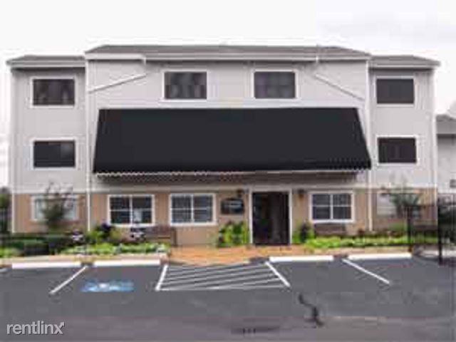 2111 Holly Hall St - Photo 3 of 10