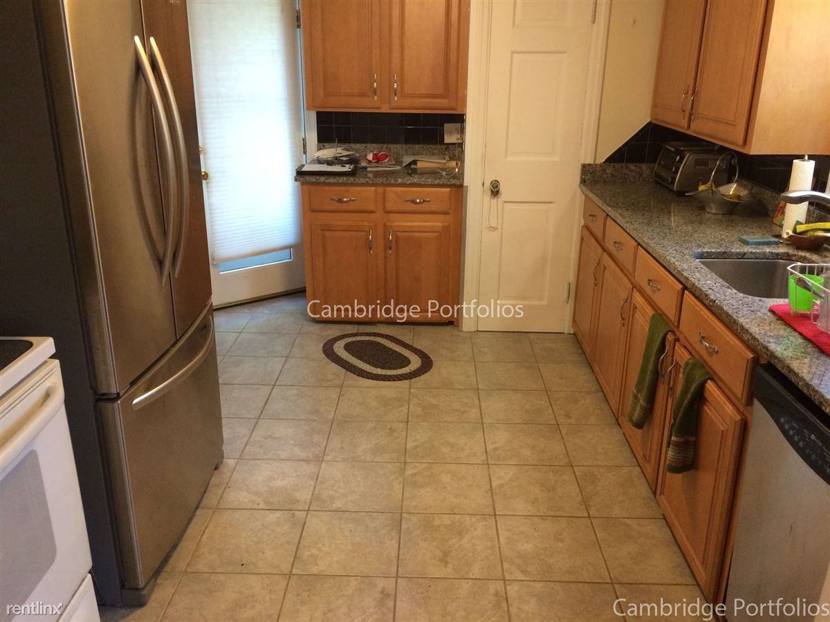 11 Liberty Ave - Photo 2 of 16