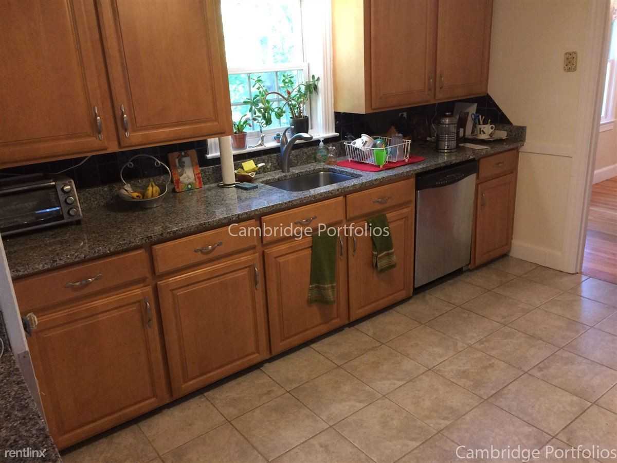 11 Liberty Ave - Photo 3 of 16