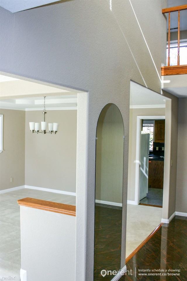 719 Hibernia Ct - Photo 3 of 35