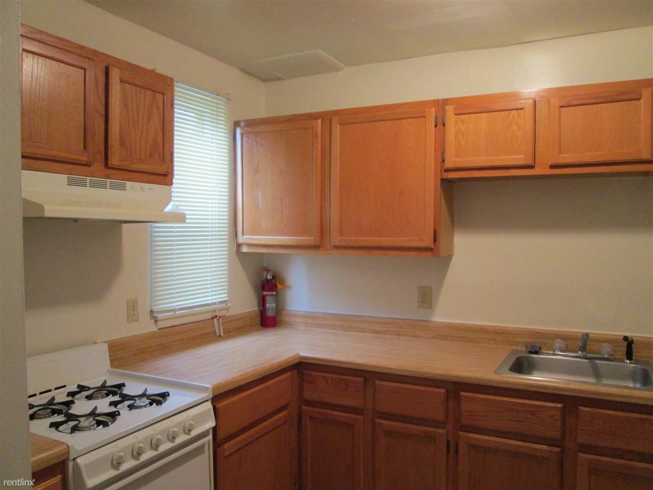 Ebenezer Plaza Apartments 1140 Chisholm Cir, Portsmouth, VA 23704