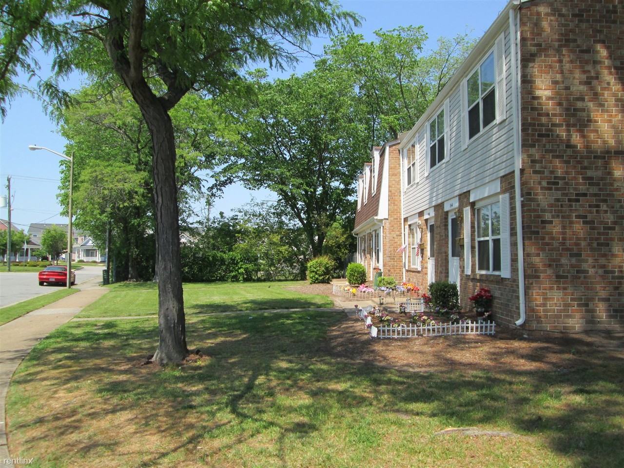 Ebenezer Plaza Apartments - Photo 3 of 10