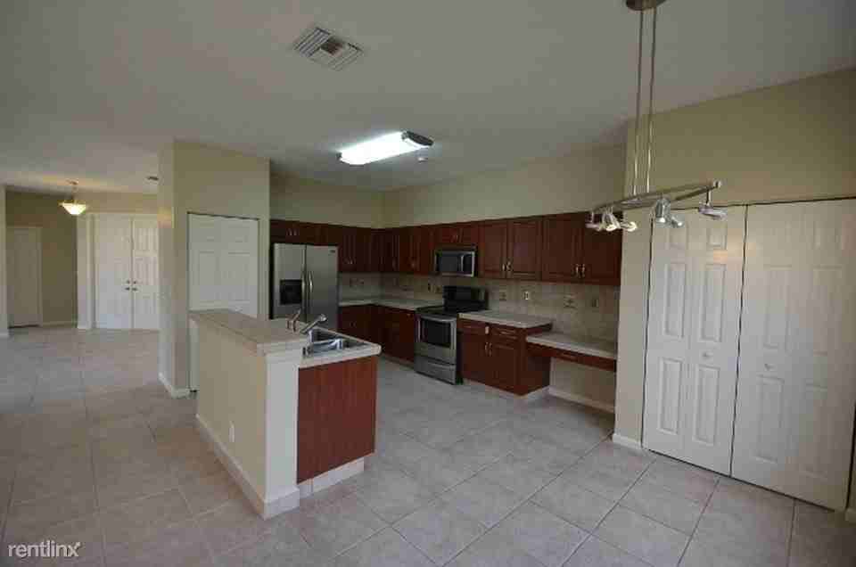 3492 SW 177th Ave - Photo 2 of 4