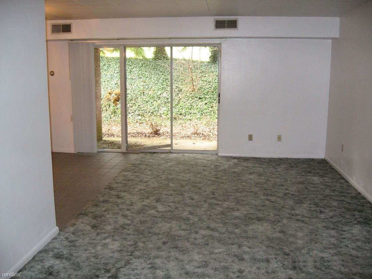 Bristol Apartments - Photo 3 of 5