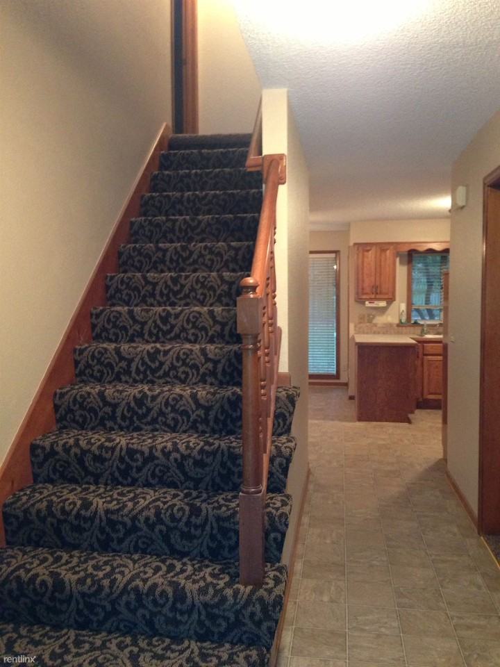 15817 Horton Ct - Photo 3 of 16