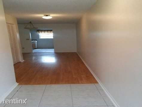 5705 80th St N #106 - Photo 2 of 7