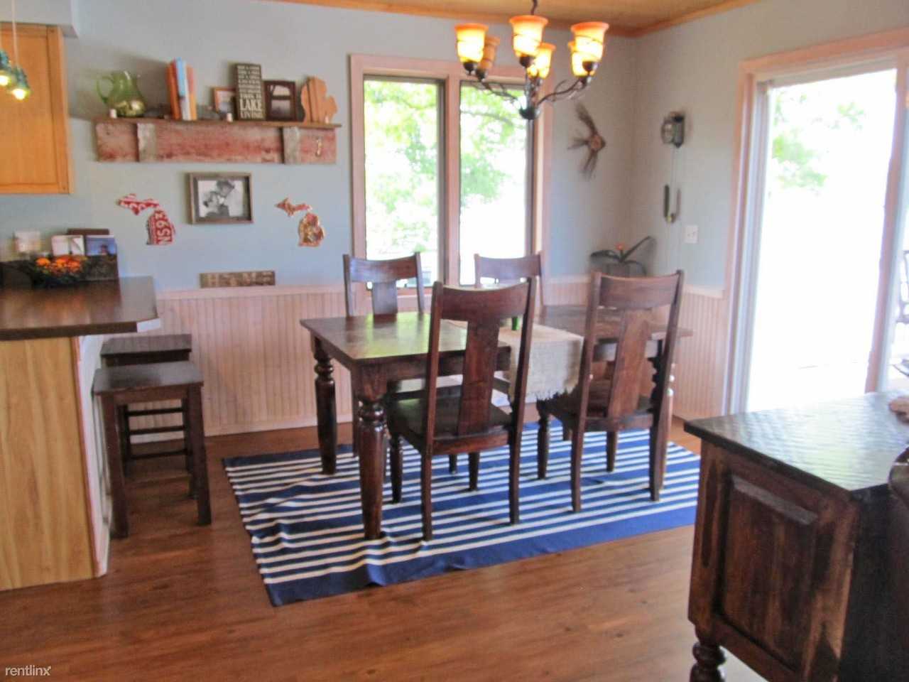 12698 Merlau Rd - Photo 3 of 9