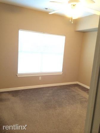 234 N Olive Ave - Photo 3 of 14