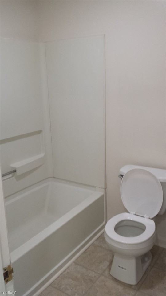 322 Ella St - Photo 3 of 10