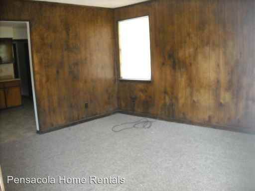 1117 Polk Ave - Photo 2 of 11