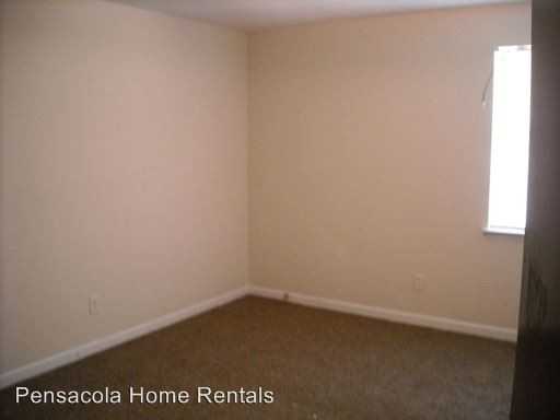 1117 Polk Ave - Photo 3 of 11