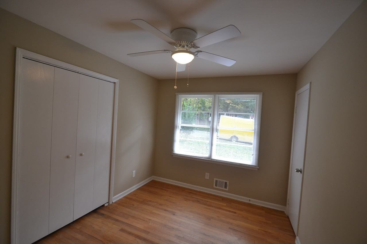 2352 Lakewood Dr NW - Photo 3 of 4