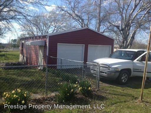 302 S Main St - Photo 2 of 18