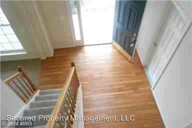 8 Newport Ct - Photo 2 of 16