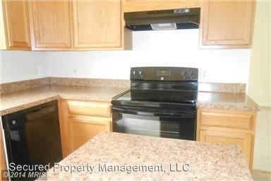 8 Newport Ct - Photo 3 of 16