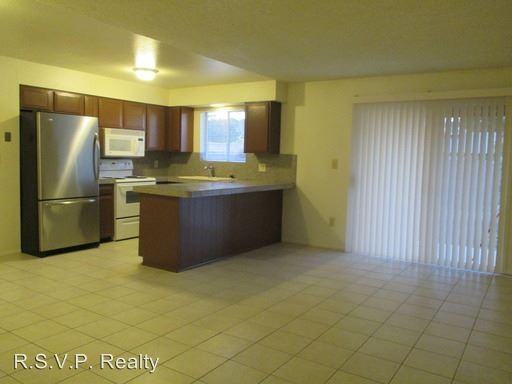 224 E Auburn Dr - Photo 2 of 10