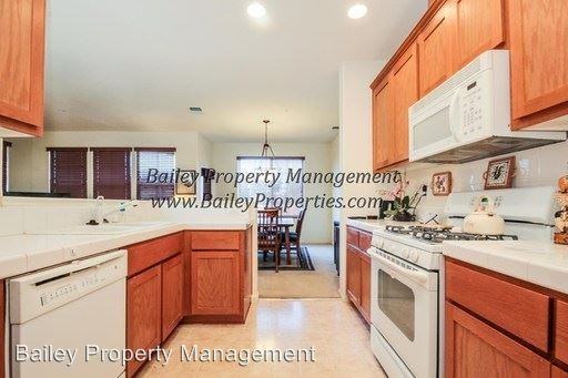 115 Marcela Dr - Photo 2 of 17