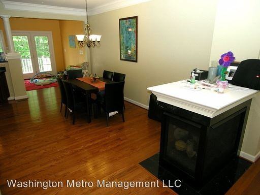 1604 Regent Manor Ct - Photo 3 of 13