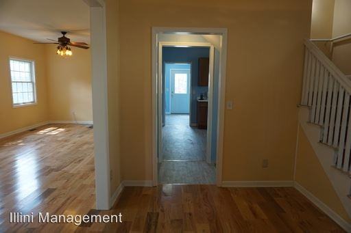 1103 N Market St - Photo 3 of 11