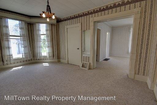 321 Cedar St - Photo 3 of 24