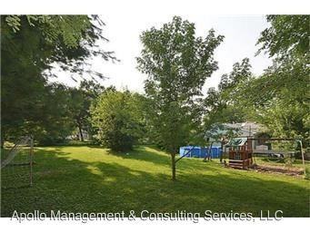 209 Academy St - Photo 2 of 15