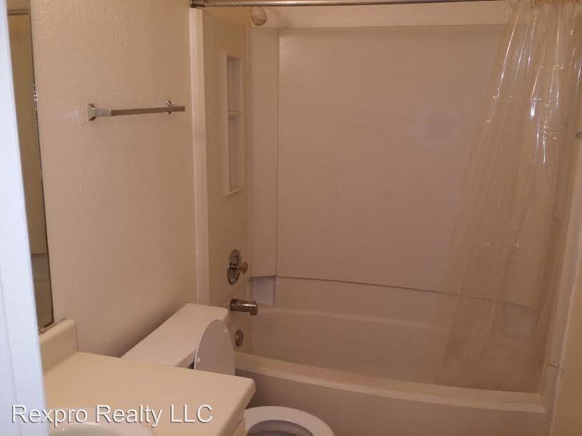 7006 Bethune Ave - Photo 2 of 9