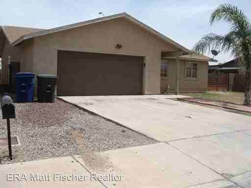 2061 S 40th Dr - Photo 2 of 6