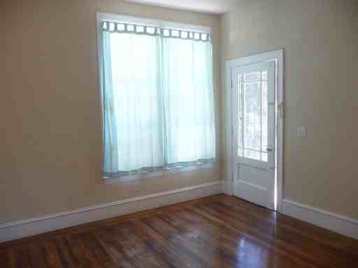 1633 6th Ave - Photo 3 of 6